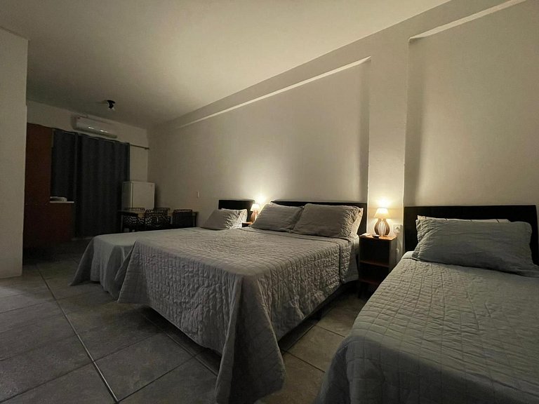 VillaBilac Large Studios 2km to Villa Germanica 14