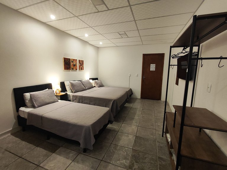 Villa Bilac Large Studios 2km to Vila Germanica 09