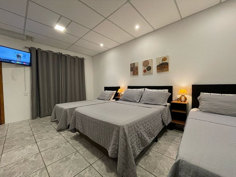 Villa Bilac Large Studio 2km to Vila Germanica 20