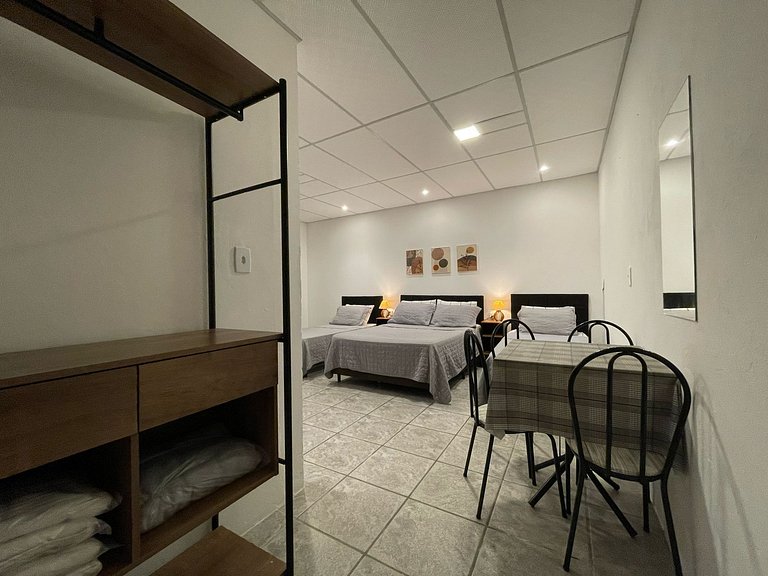 Villa Bilac - Amplos Studios 2km da Vila Germânica