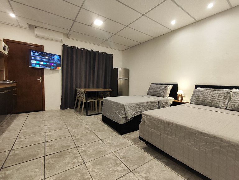 Villa Bilac Large Studio 2km to Villa Germanica 18