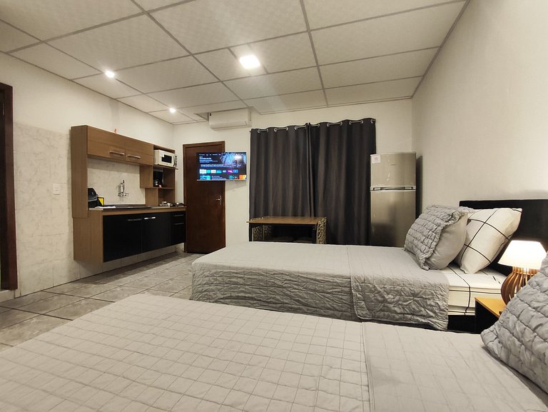 Villa Bilac Large Studio 2km to Villa Germanica 18