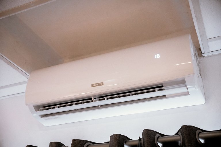 Large Studio Apartment close to Vila Germanica